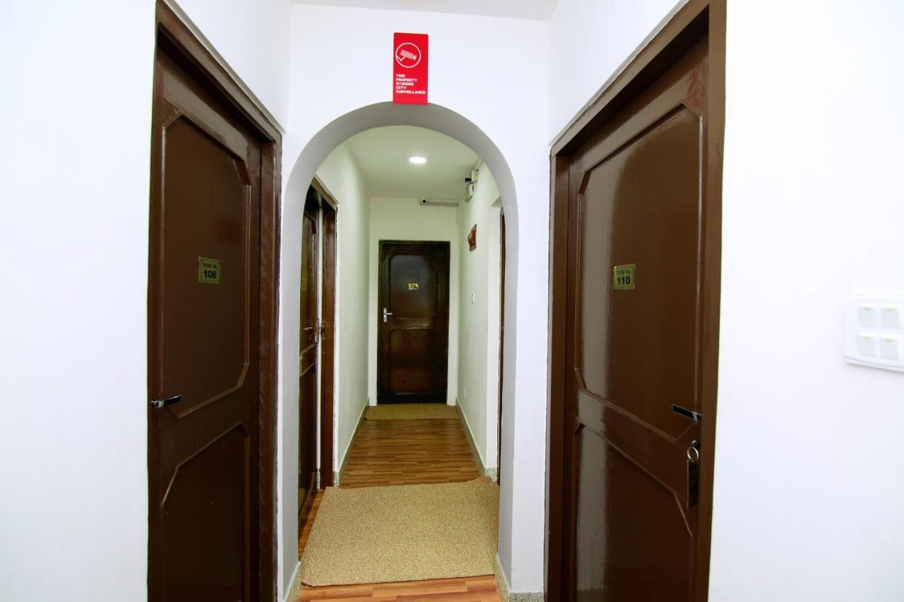 Oyo 104 Hotel Baltic Inn Catmandu Exterior foto